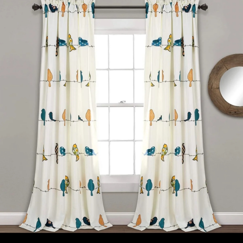 Lush curtains